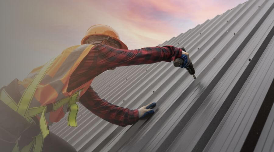 Professional gutter cleaning in Cherry, IL